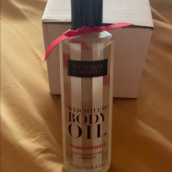 Body Oil - Picture 2 of 8